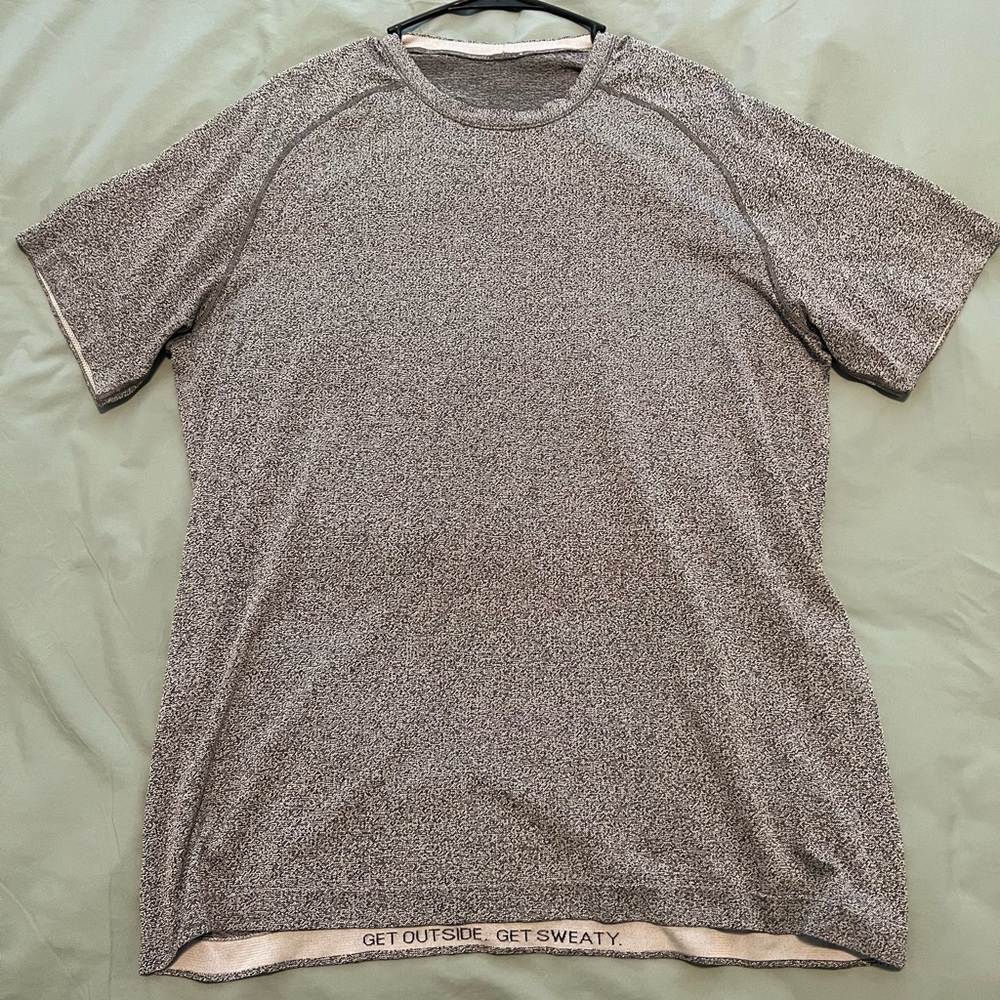Lululemon Men’s workout tee XL